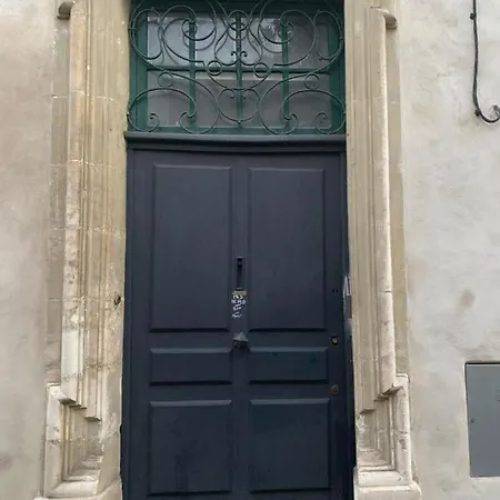 2- L' Apartment