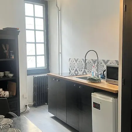 Apartment 2- L' *